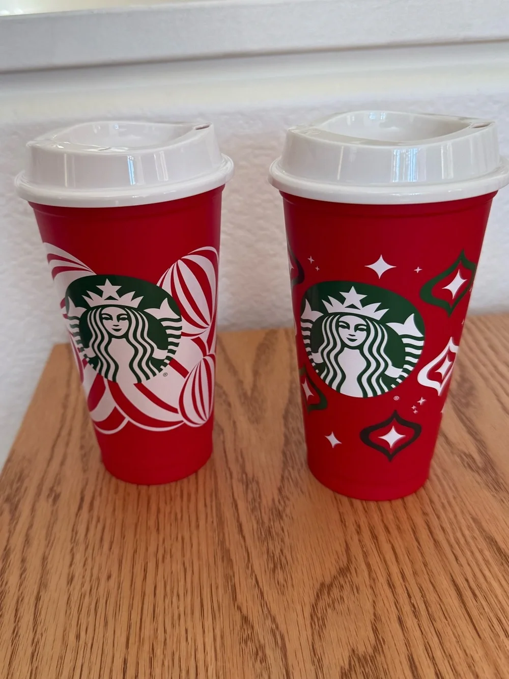 Starbucks Red Holiday Reusable Cups with White Lids (Set of 2)